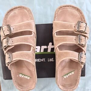 Earth Tan Suede Buckle Sandals, size 8B